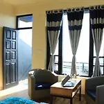 Shalom Backpackers Dharamkot Mcleodganj