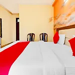 Oyo Flagship 83097 Ishwar Guest House