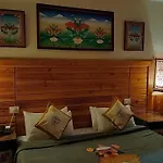 Auspiscious Him View Hotel