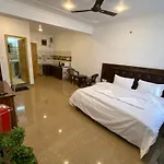 Redeem Cafe & Homestay