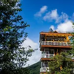 Alt Life Luxe - Uppper Bhagsu Mcleodganj