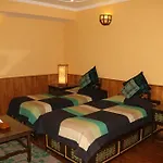 Chonor House