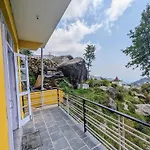 Young Monk Hostel & Cafe Dharamkot