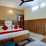 Hotel Varuni Classic Mcleod Ganj !! Near Mall Road !!