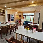 Green View Hotel And Restaurant