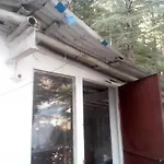 Himalayan Triund Trekking Hostel