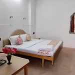 Hotel Chaitanya Inn