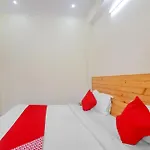 Hotel O White Mountains