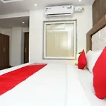 Oyo 35917 Vatika Heights