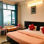 Hostel Triangle Folks, Mcleodganj