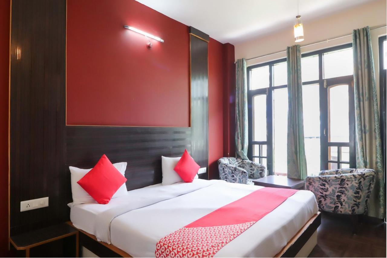 Oyo 1154 The Castle Hotel