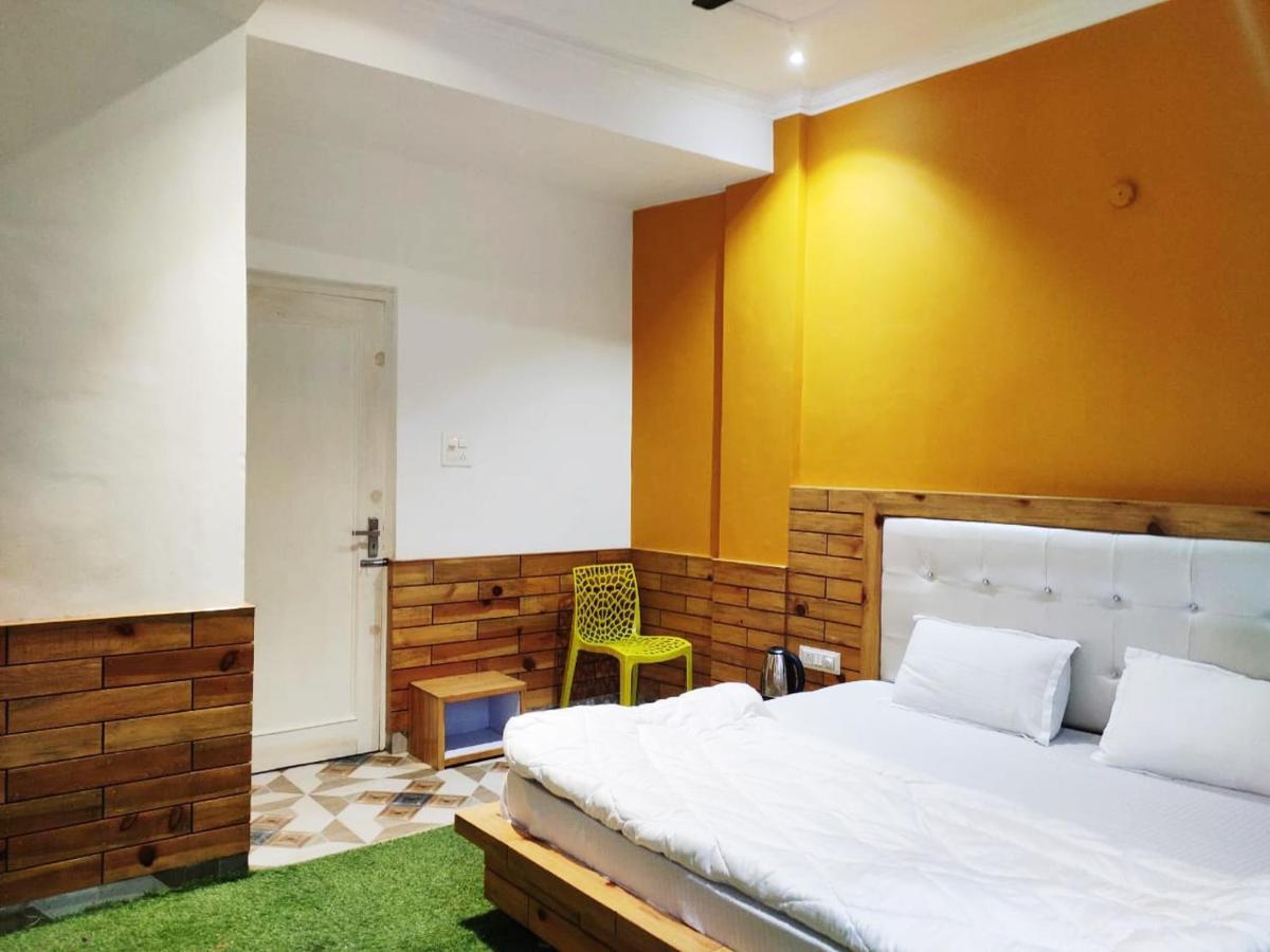 Worlds Hostel *
