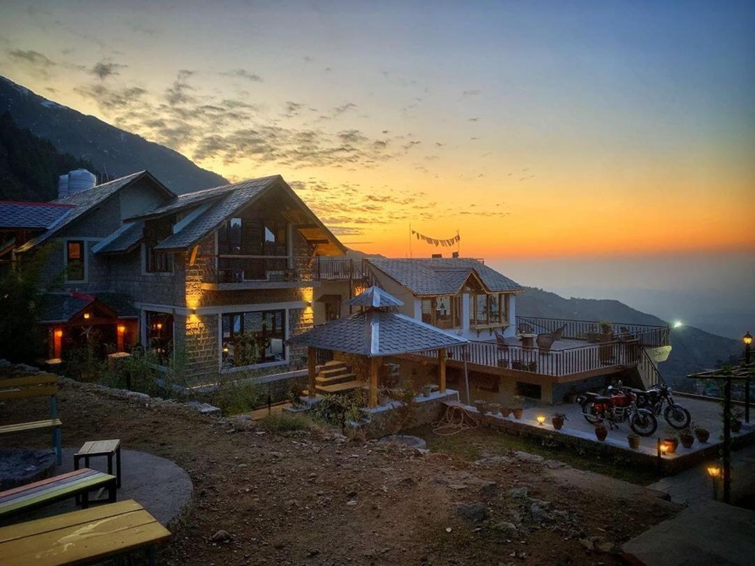 Flugler Hostels Dharamkot Hostel
