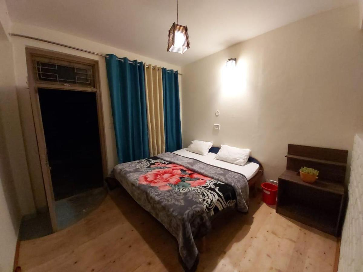 Flugler Hostels Dharamkot