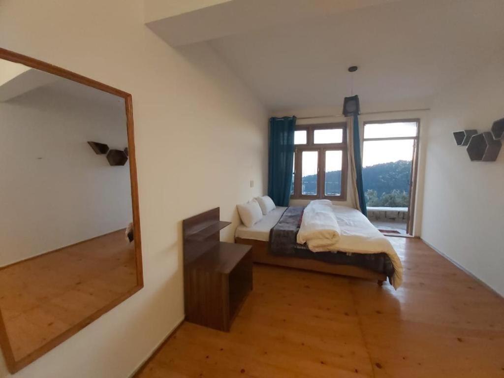 Flugler Hostels Dharamkot