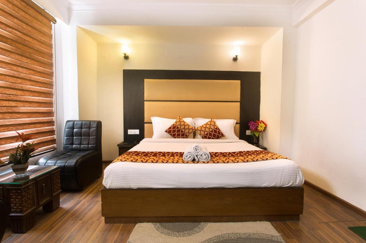 Hotel Shivani International 3*