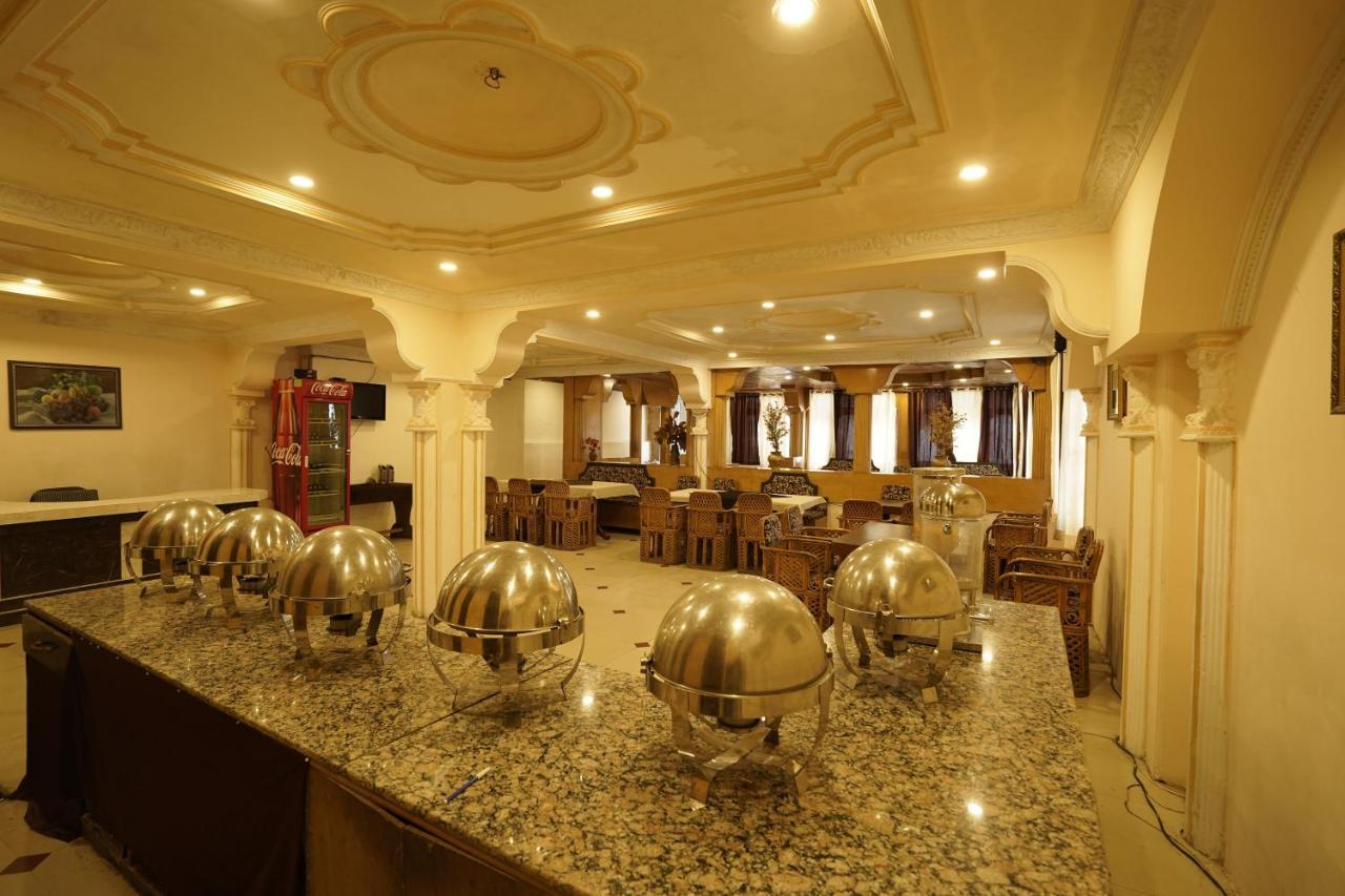 Royal Palace 3*