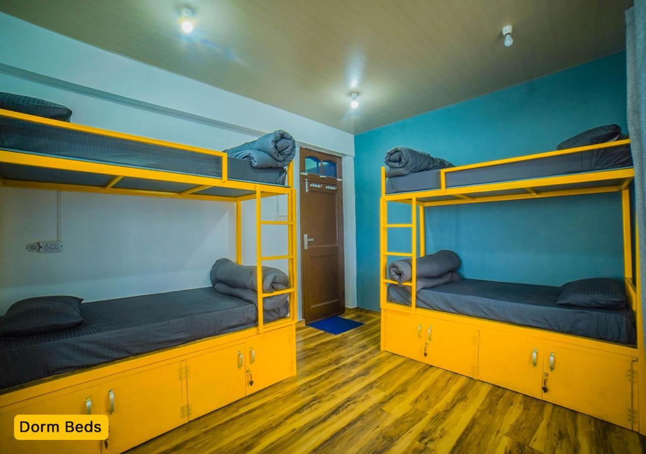 Young Monk & Cafe Dharamkot Hostel