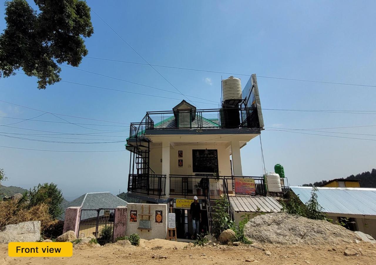 Young Monk & Cafe Dharamkot Hostel *