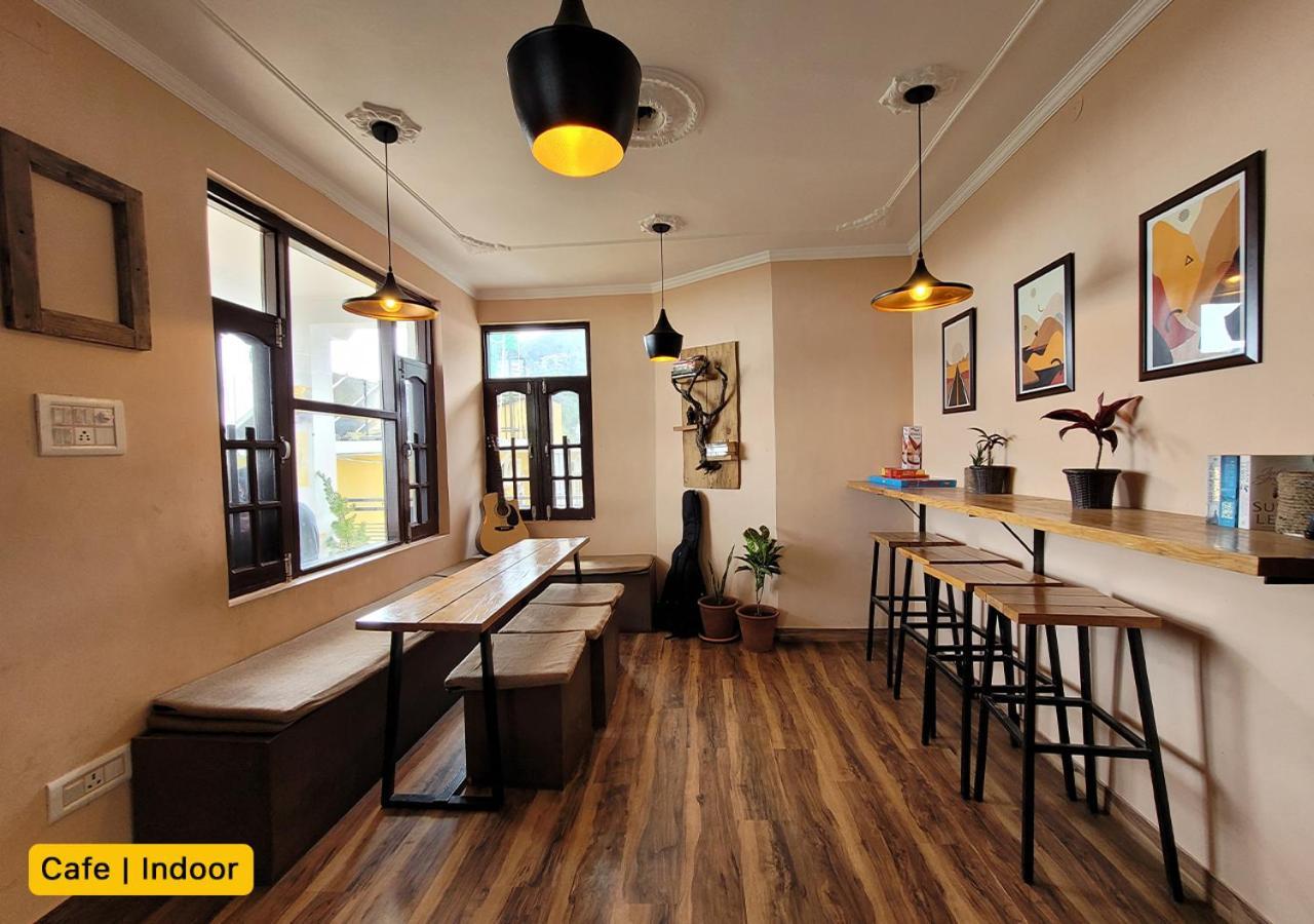 Hostel Young Monk & Cafe Dharamkot