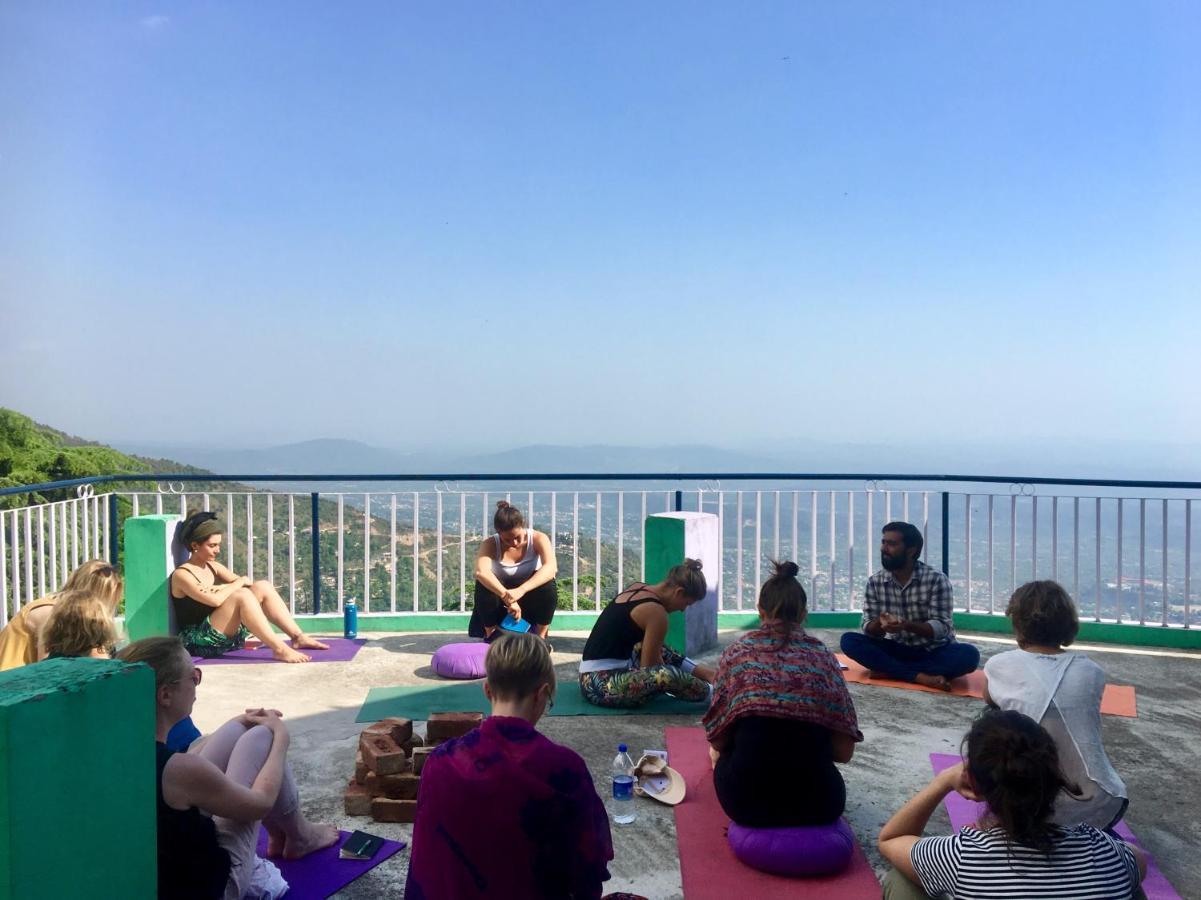 Yoga House *