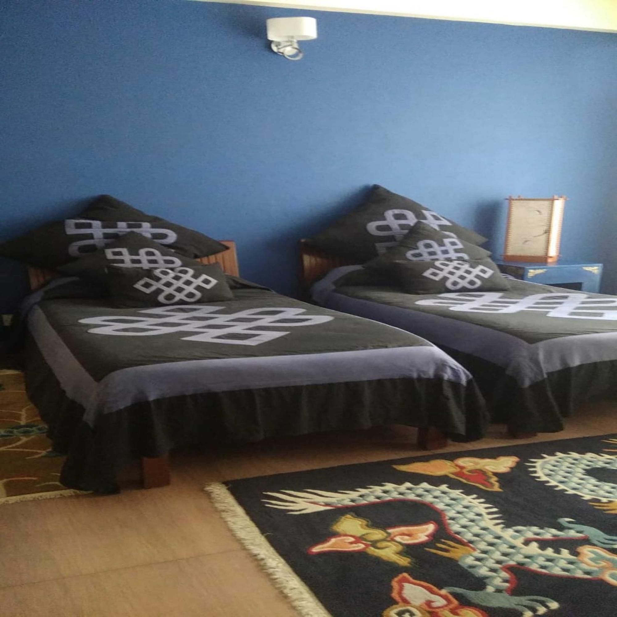Serkong House 3*