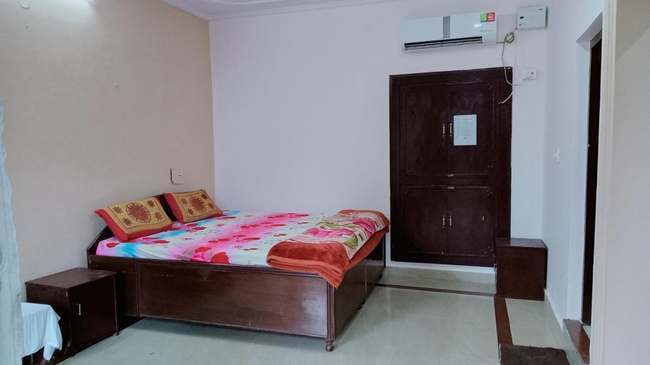 Chinmay McLeod Ganj