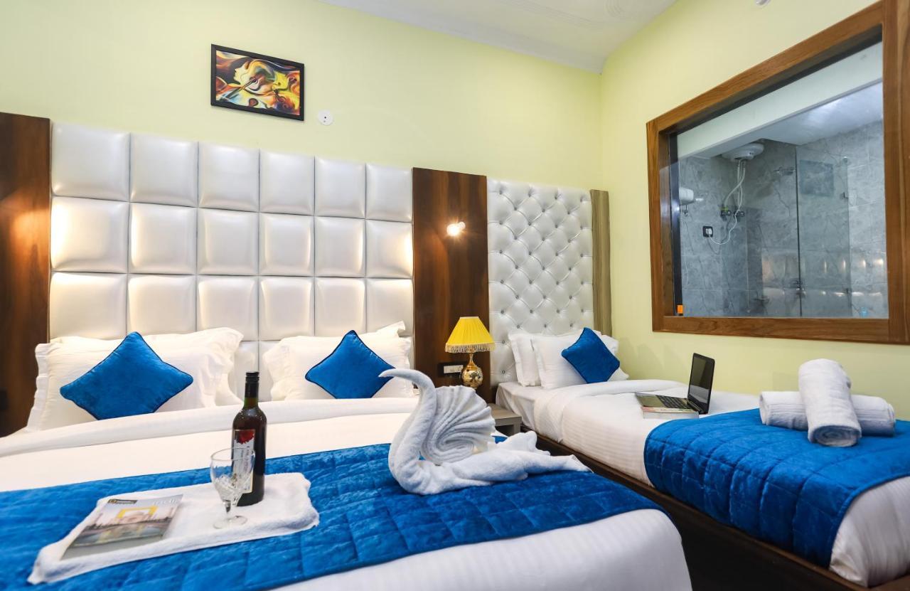 The Nest, Rooftop Cafe, Bonfire With A Sceneric Mountain View Hotel