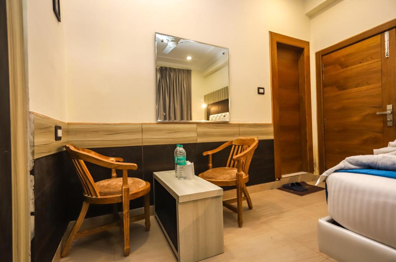 The Nest, Rooftop Cafe, Bonfire With A Sceneric Mountain View 4* McLeod Ganj