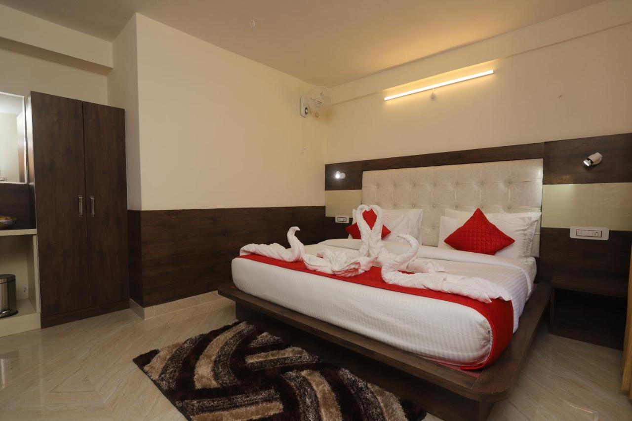 The Nest, Rooftop Cafe, Bonfire With A Sceneric Mountain View Hotel 4*