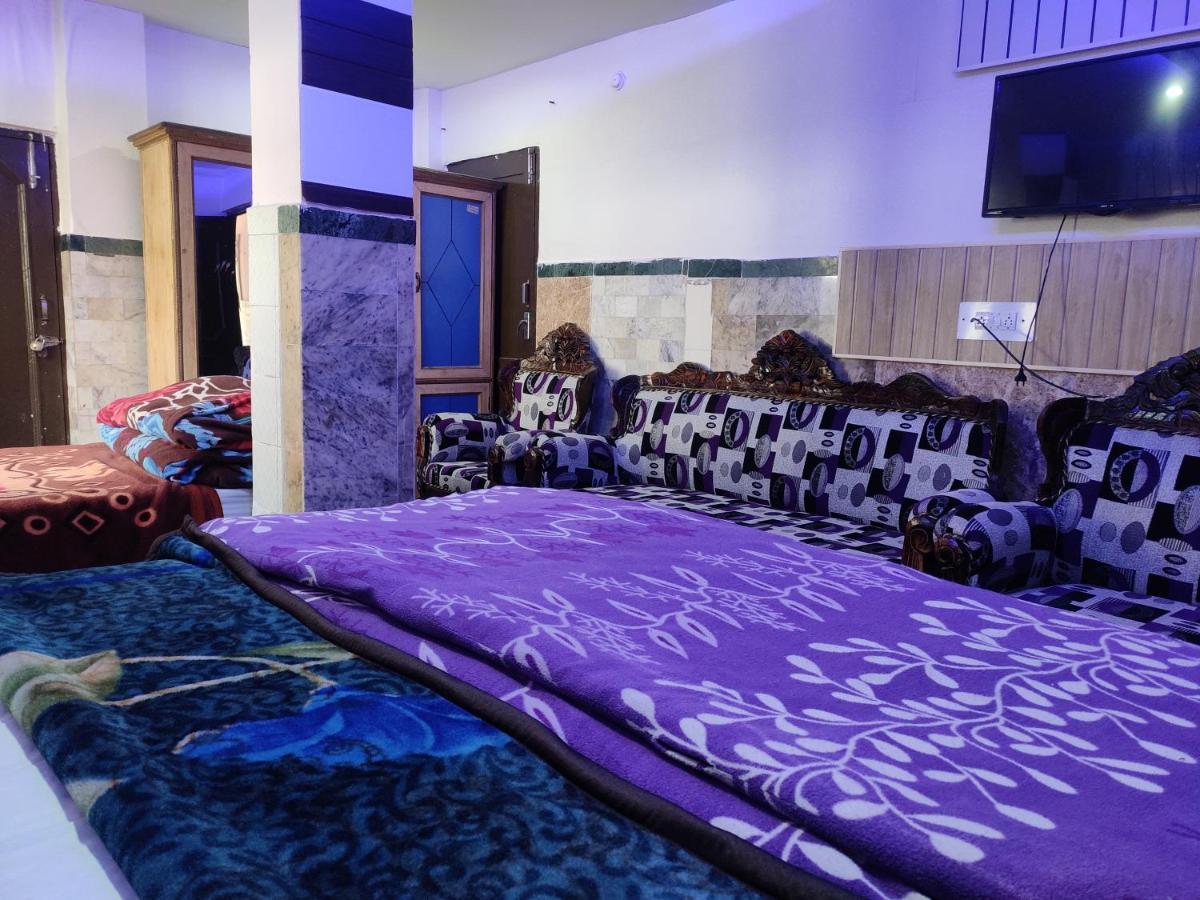 Guest house Pink White McLeod Ganj
