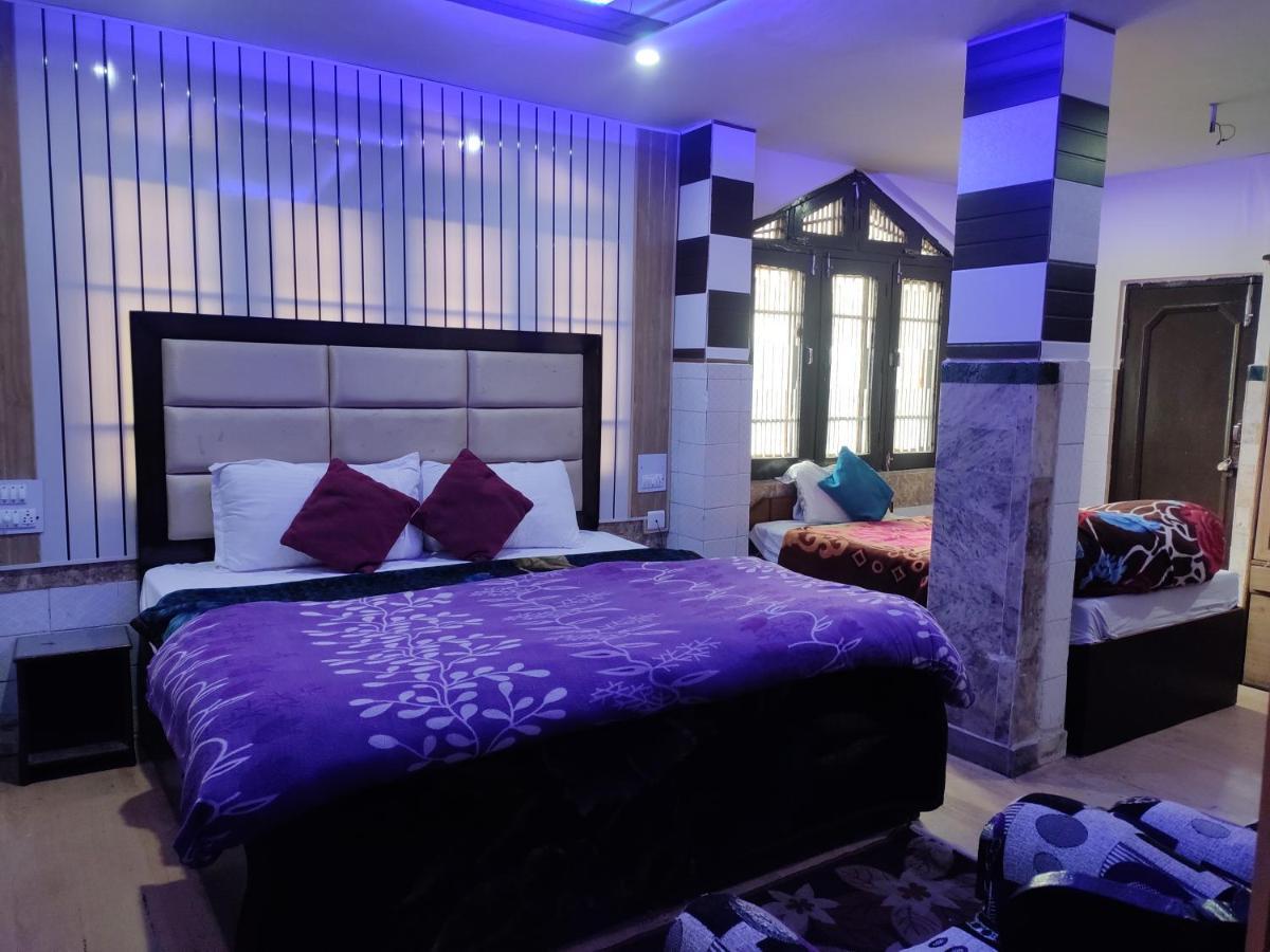 Pink White Guest house McLeod Ganj