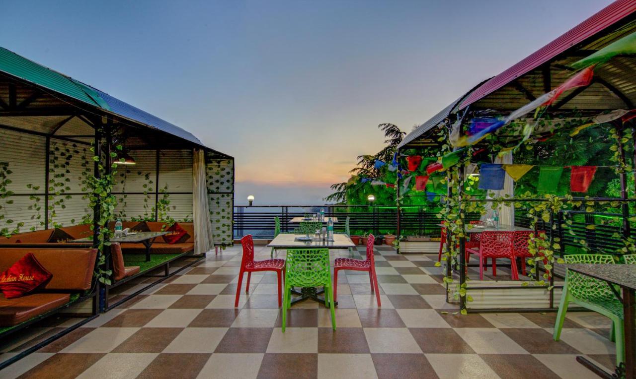 Treebo Roshan House With Valley View 3*