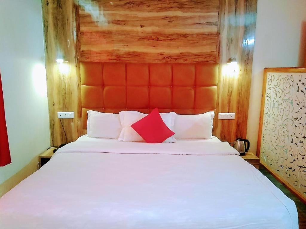 Hotel Hill Mountain View With Balcony 3*