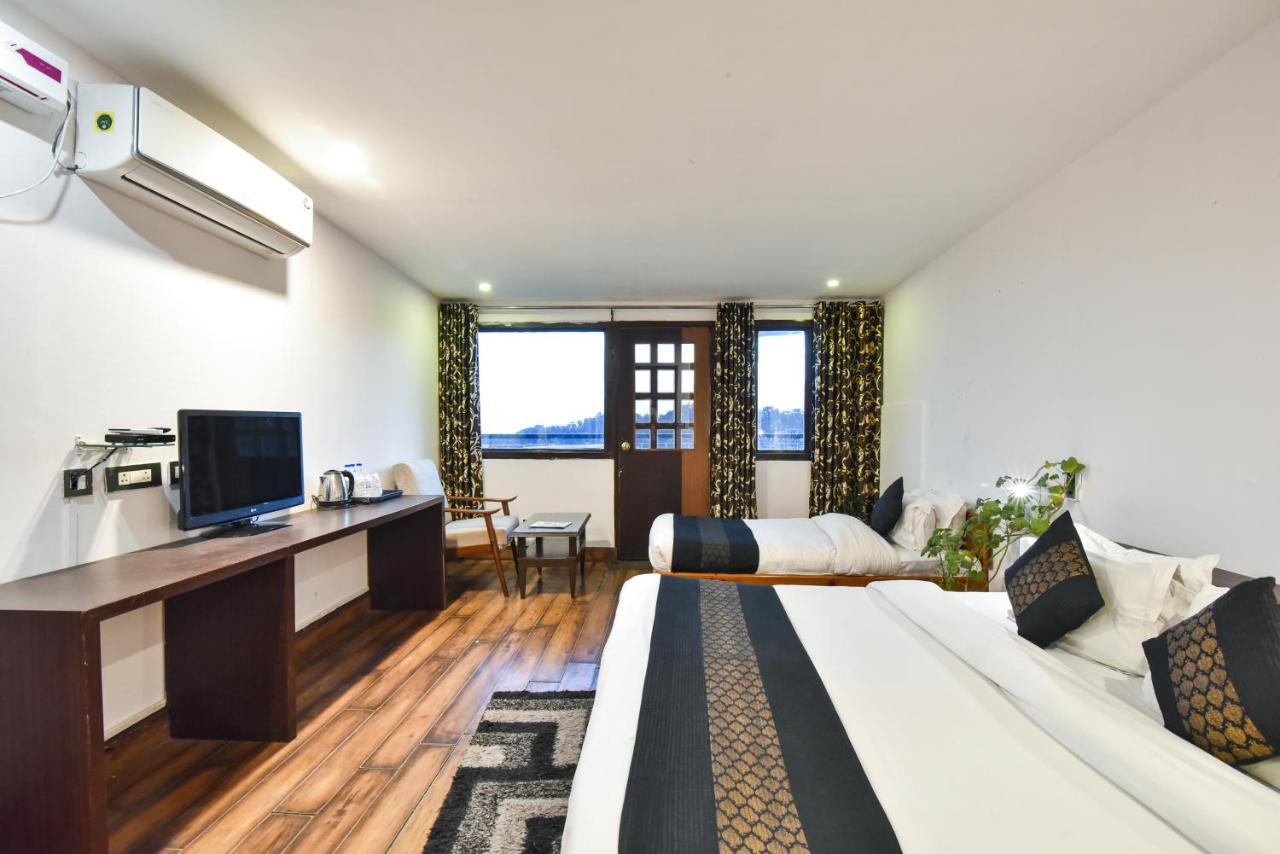 Hotel M And