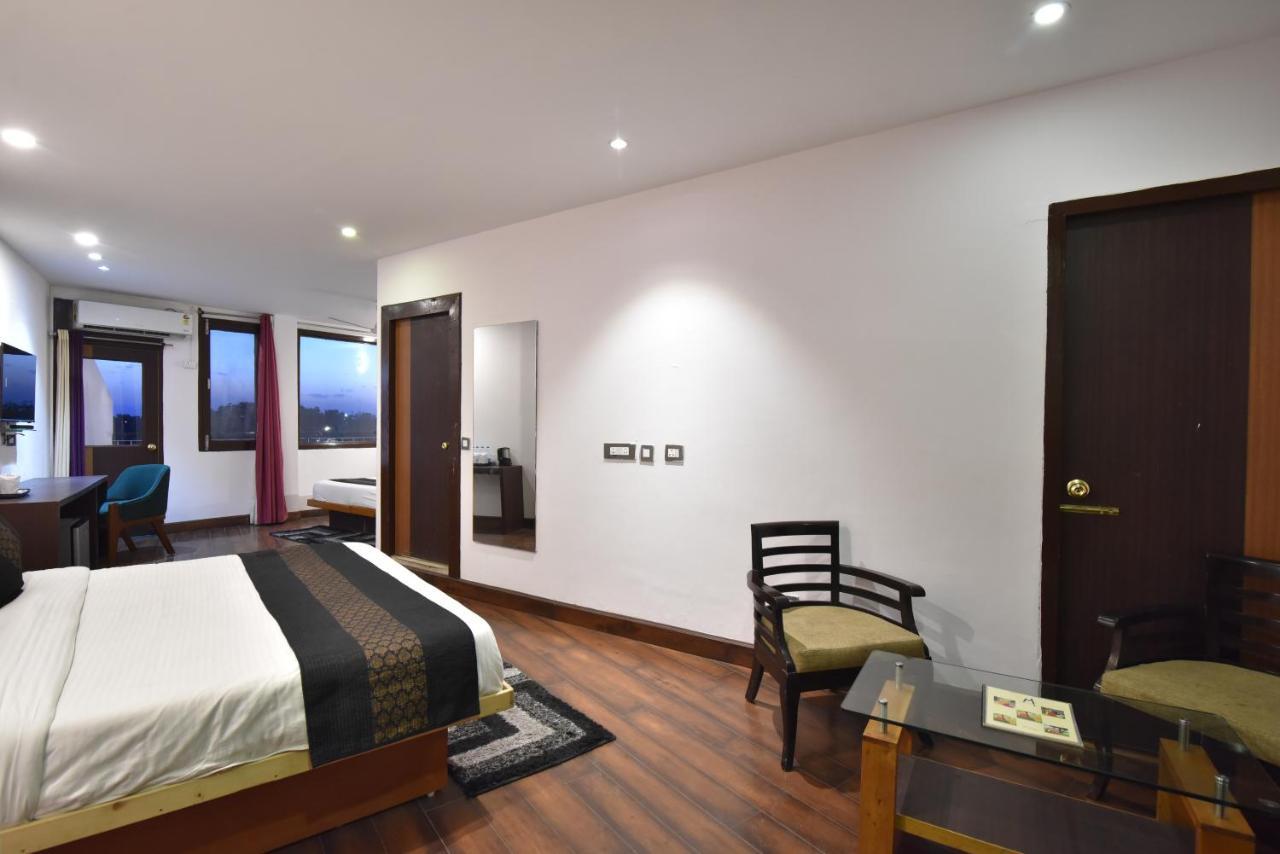 Hotel M And 3*