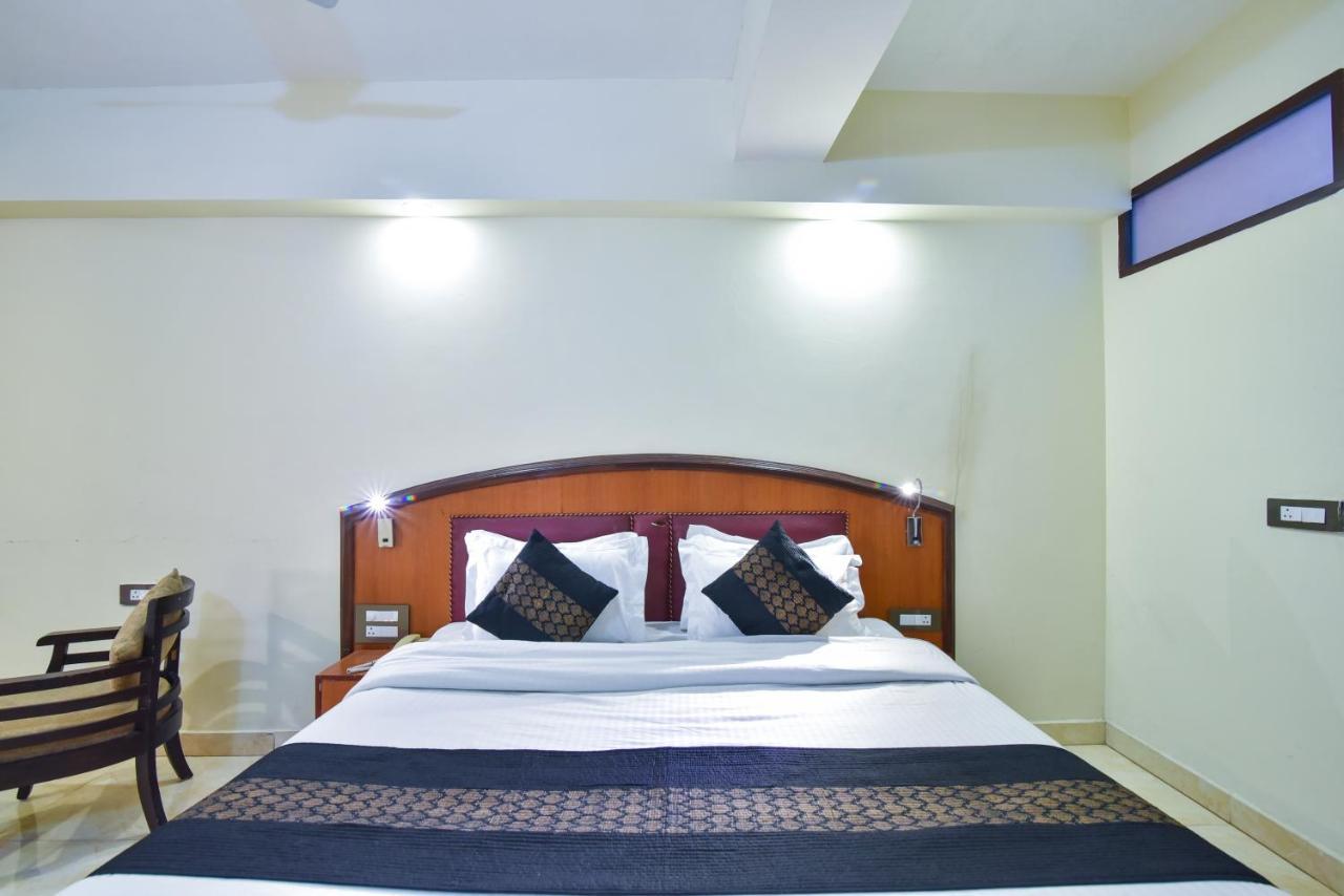 M And 3* McLeod Ganj