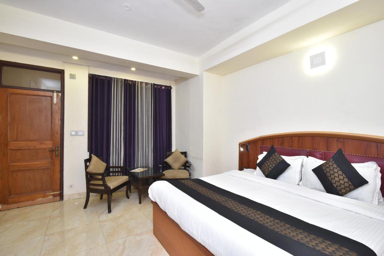 M And 3* McLeod Ganj