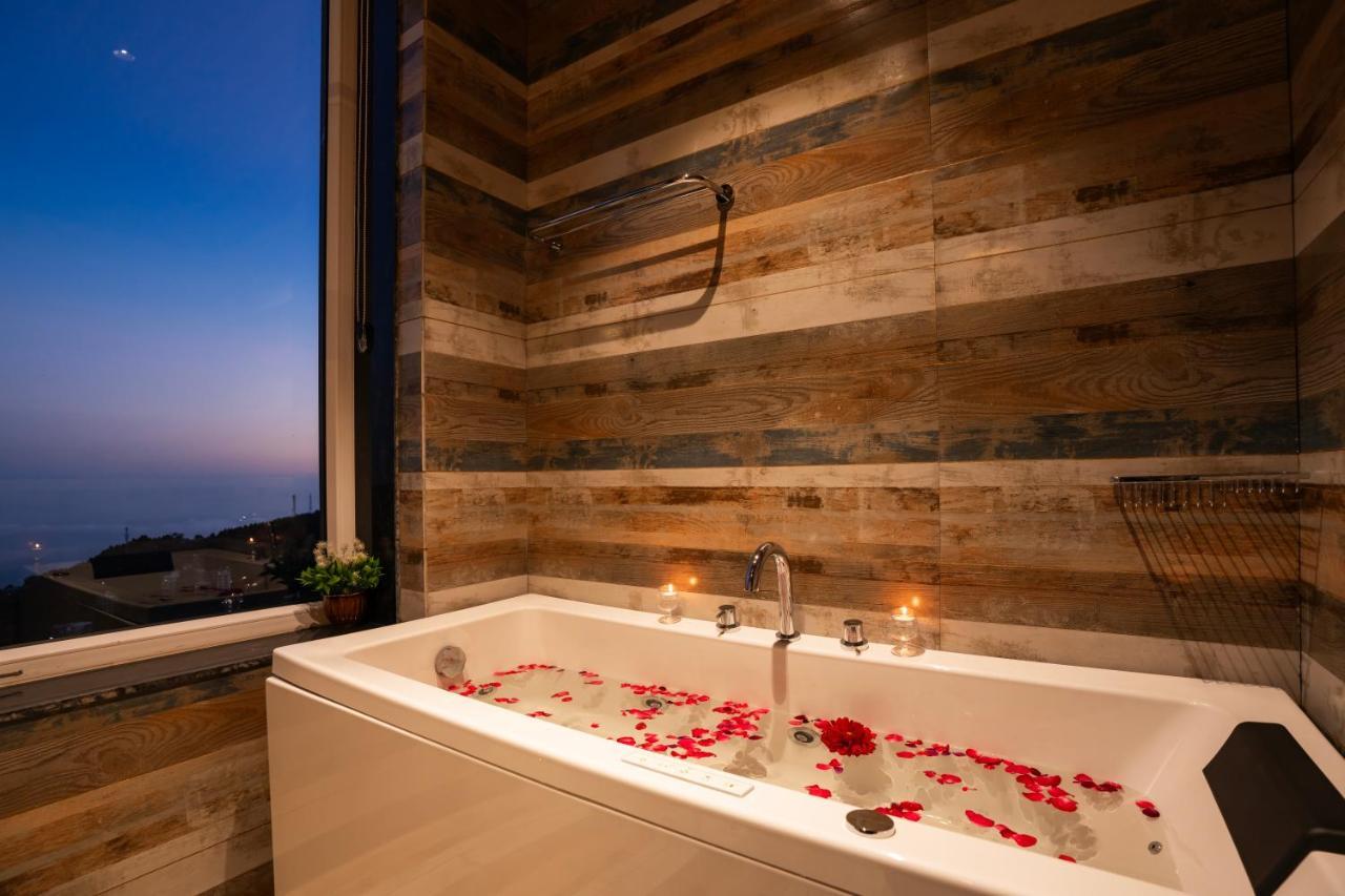 Hotel Alt Life Luxe - Uppper Bhagsu Mcleodganj *