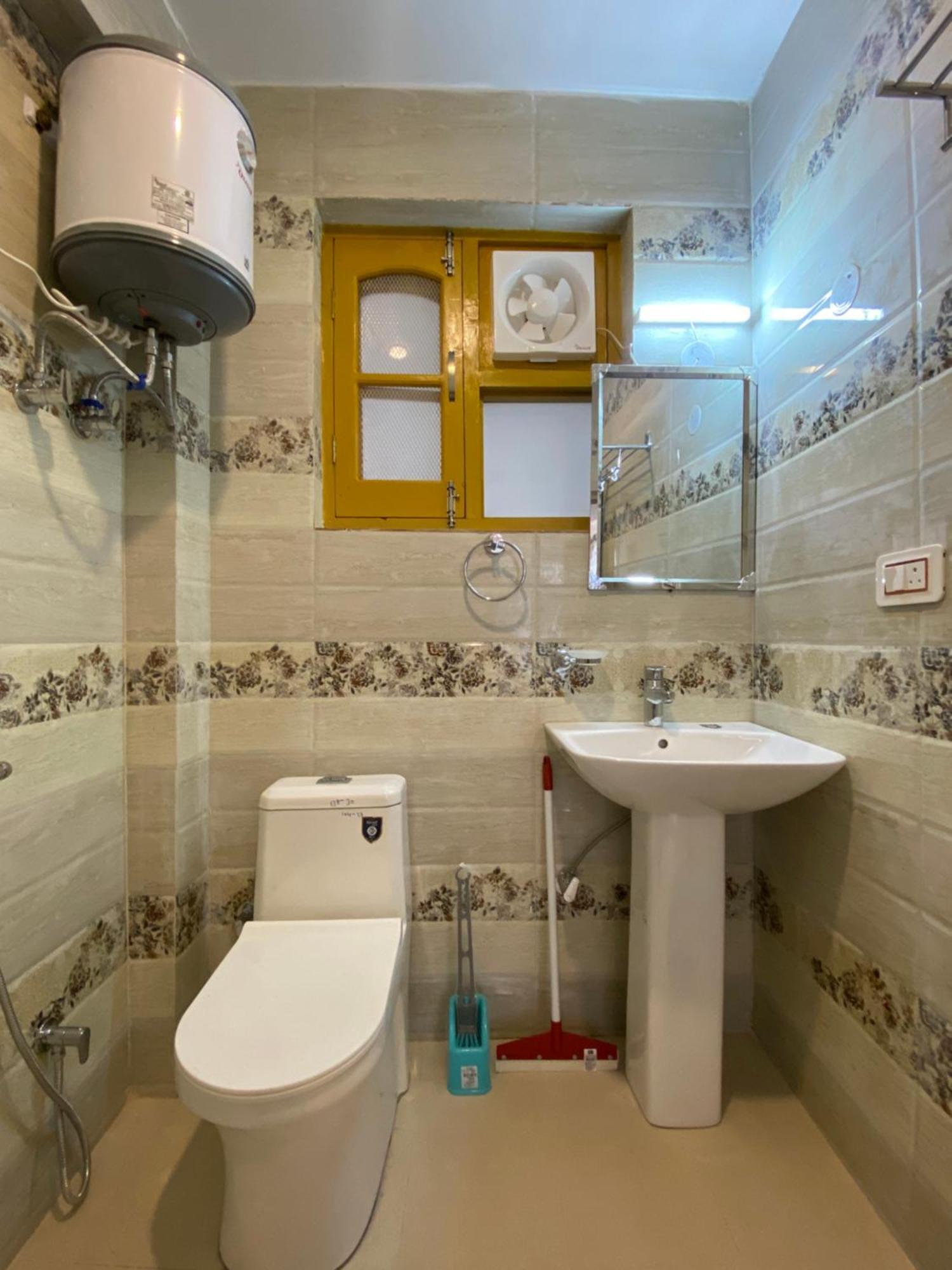 Homestay Redeem Cafe & McLeod Ganj
