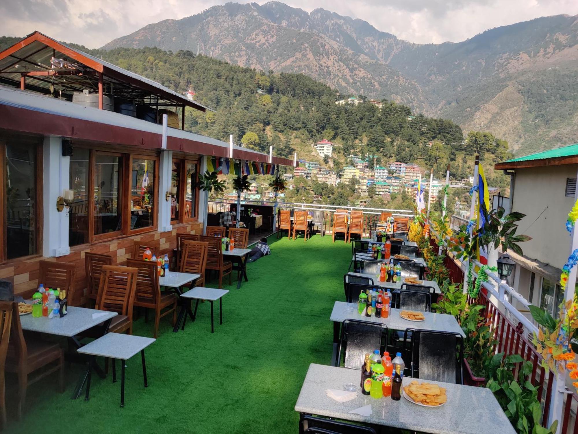 Hotel Akash - Luxury In Mcleodganj