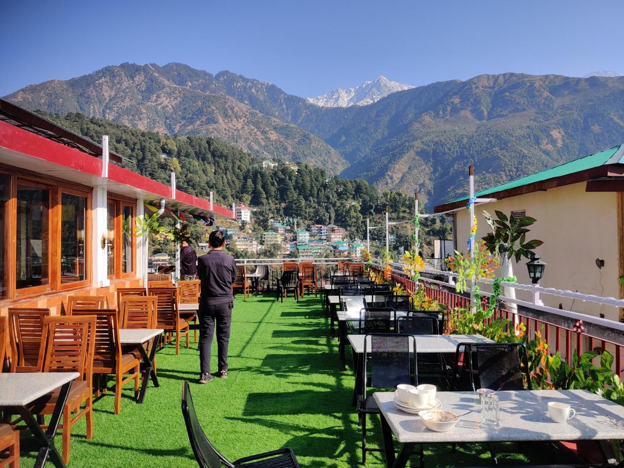 Hotel Akash - Luxury In Mcleodganj 3*