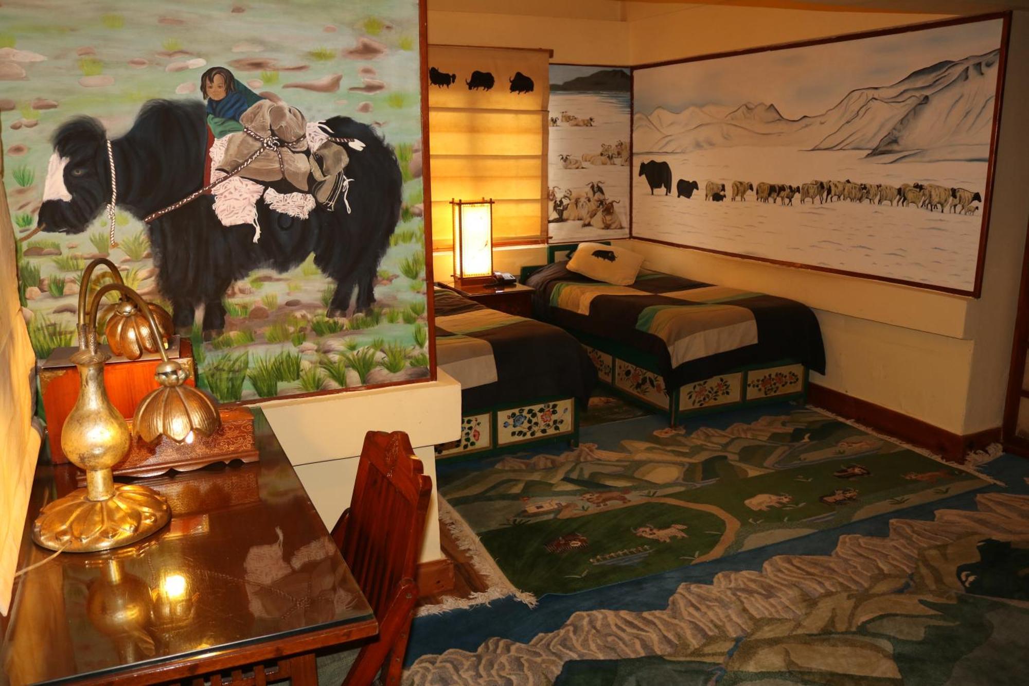 Hotel Chonor House 3*