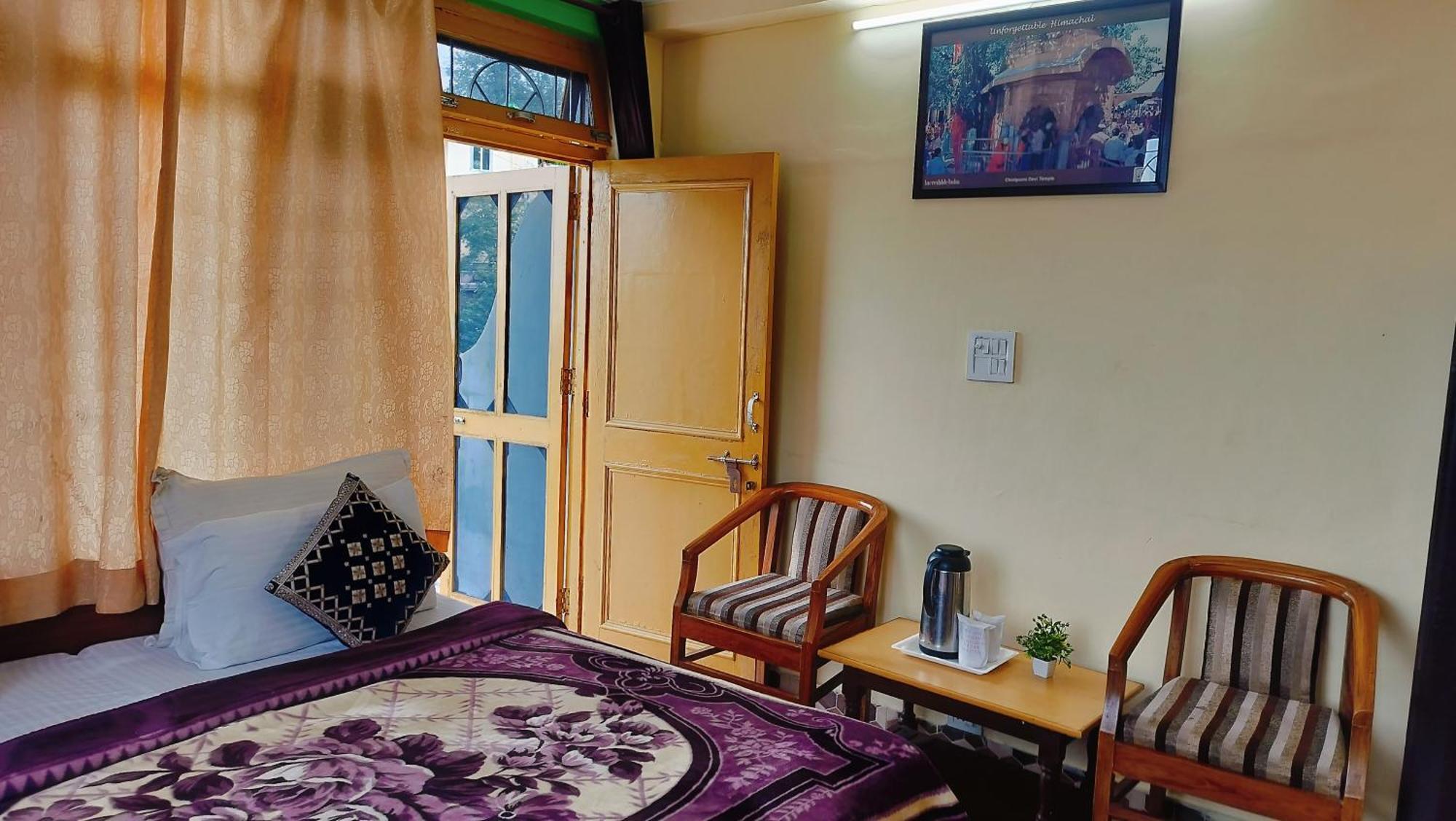 Ishwar Naddi Homestay
