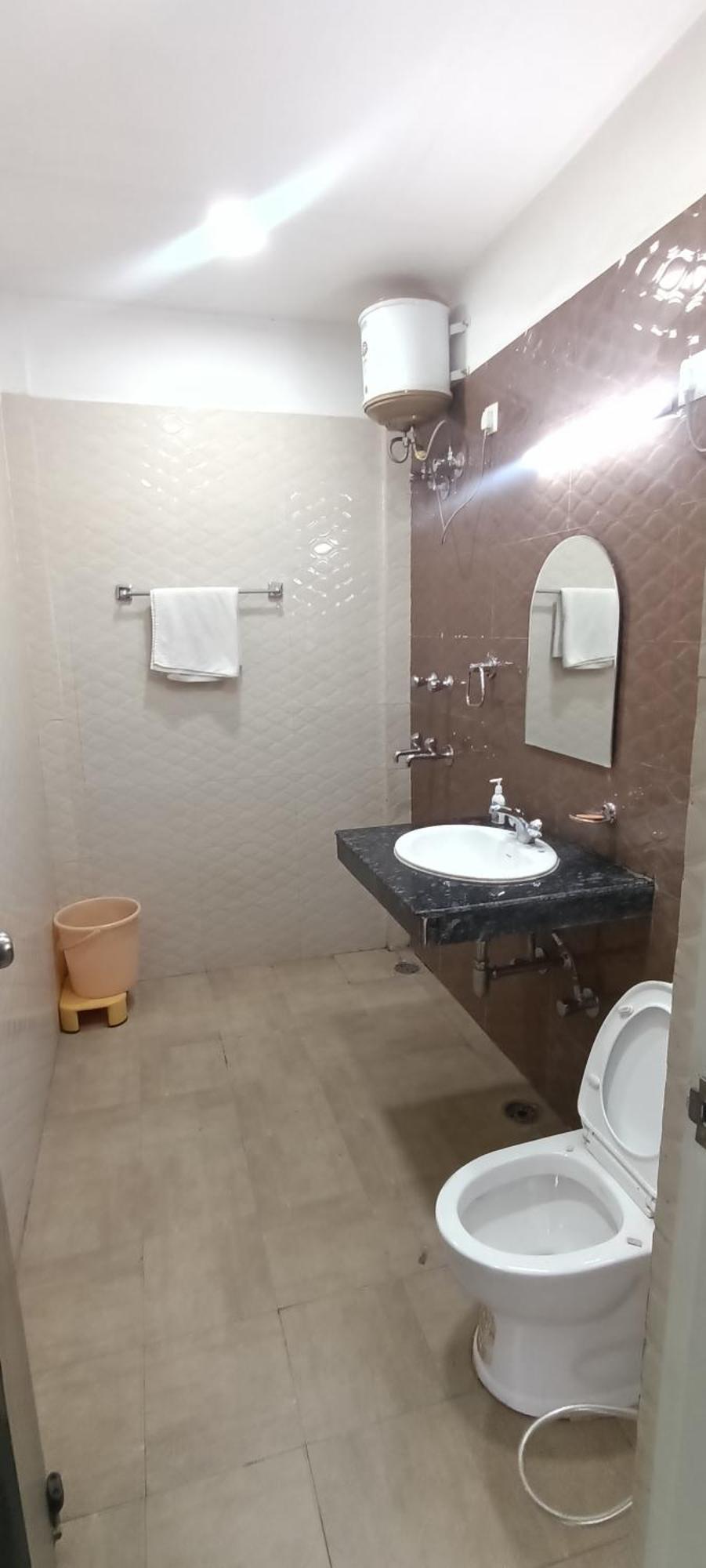 Forest Rest House, Kalapul, Cantt Road, Near Kotwali Bazaar, Dharamshala Hp Guest house
