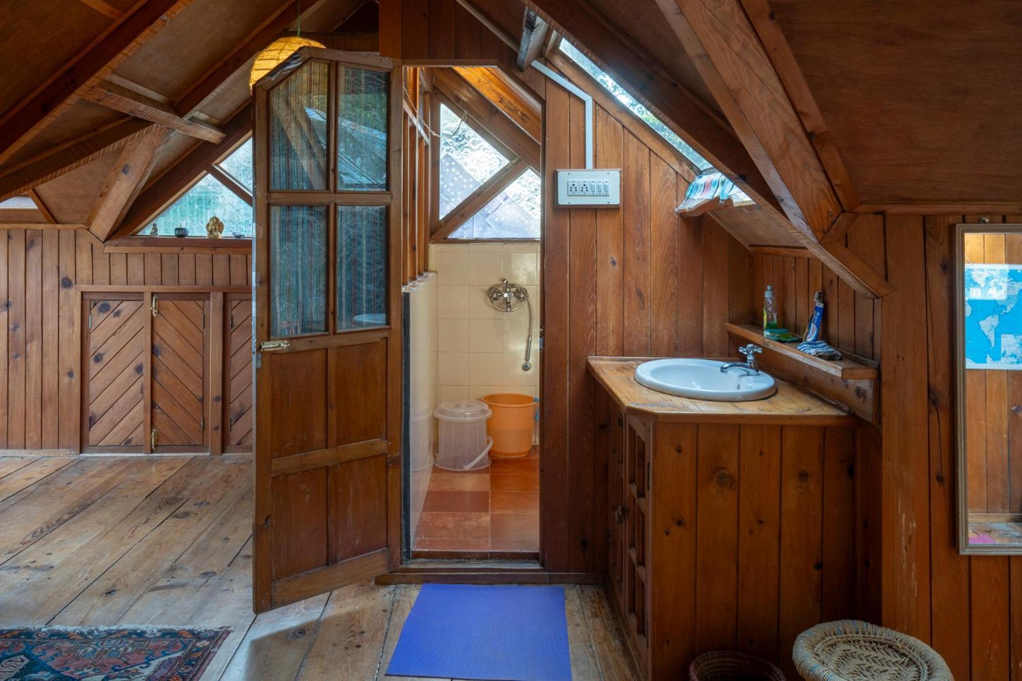 Homestay Naddi Castle