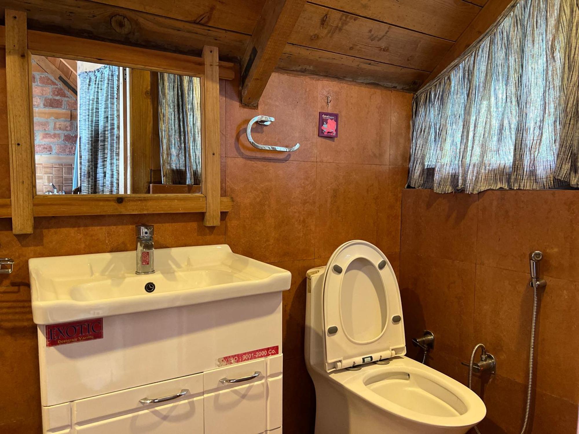 Naddi Castle Homestay