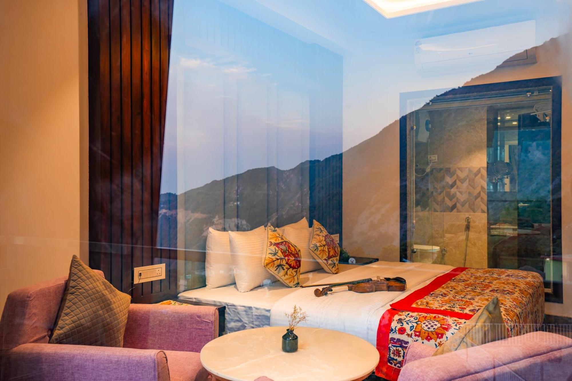 Hotel Alt Life Luxe - Himalayan Crown - Dharamkot Mcleodganj