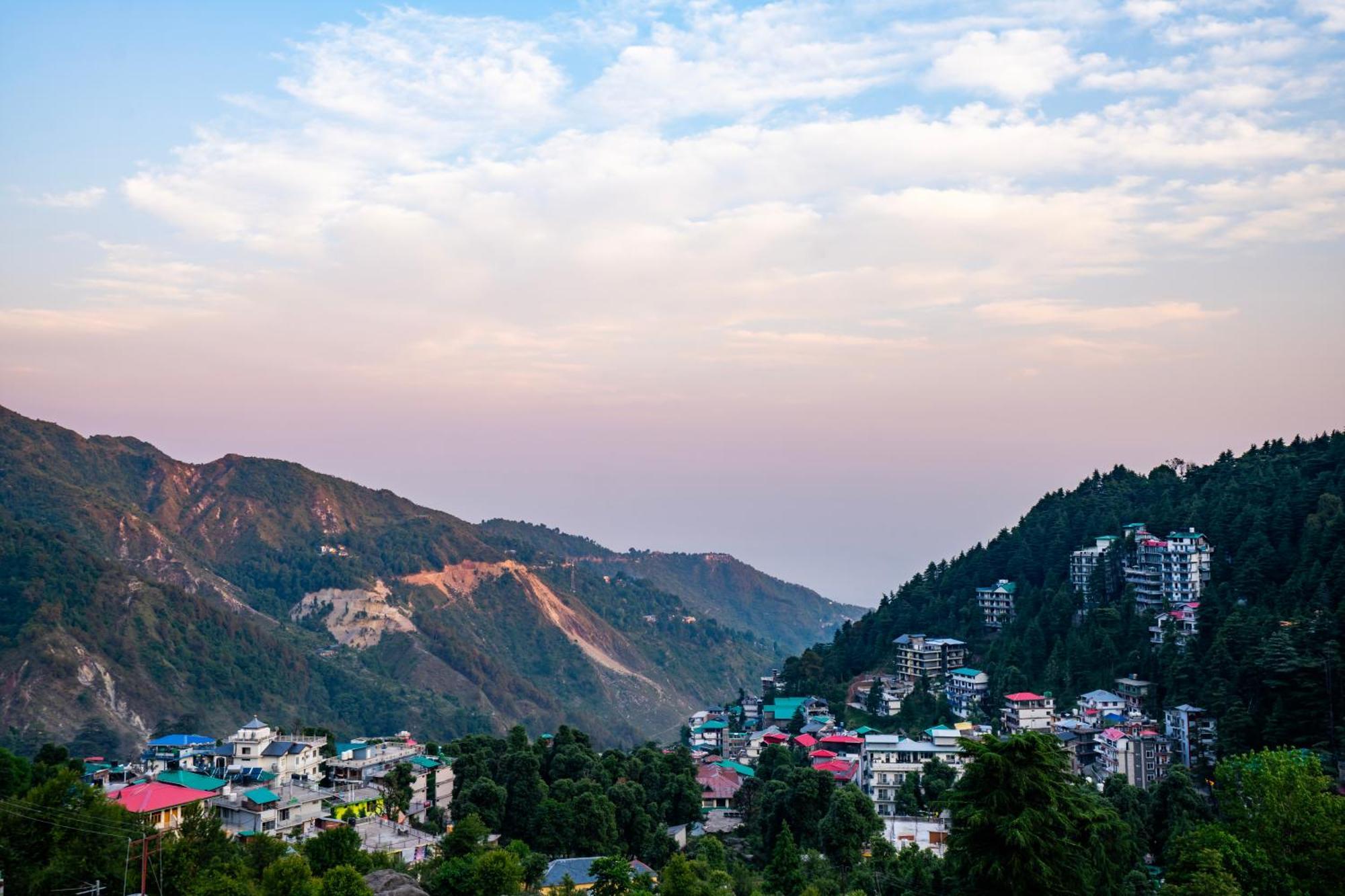 Hotel Alt Life Luxe - Himalayan Crown - Dharamkot Mcleodganj McLeod Ganj