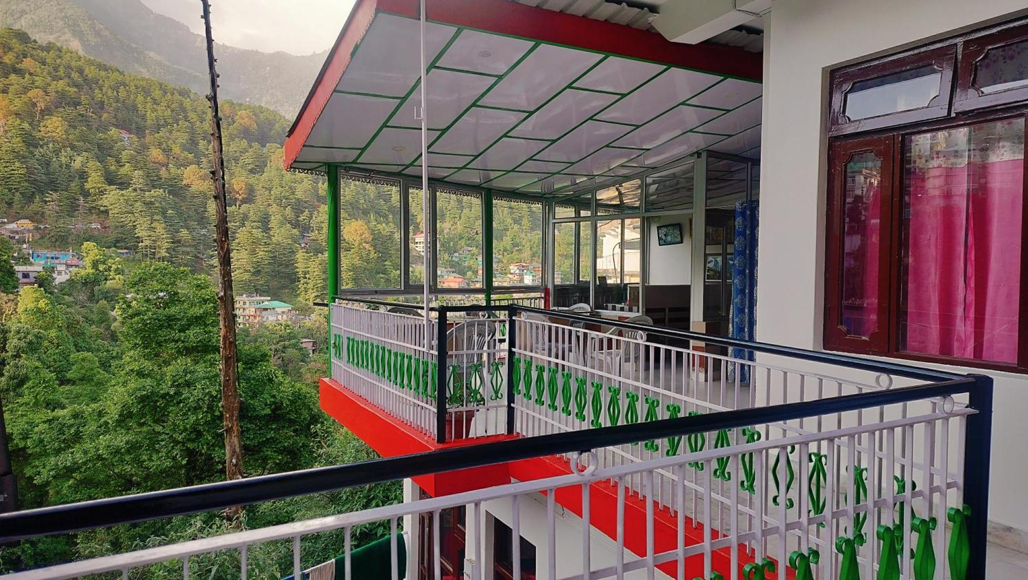Homestay Pine Wood Mcleodganj